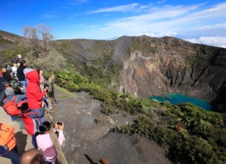 Una caminata entre volcanes