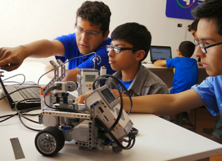 Laboratorio de robótica totalmente gratuito en el cantón central de Cartago